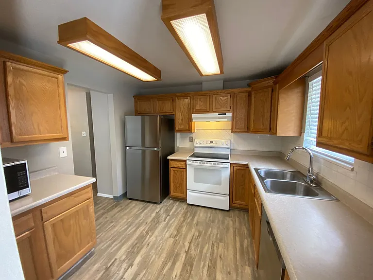 5609 Little Nell Ct — Photo 13