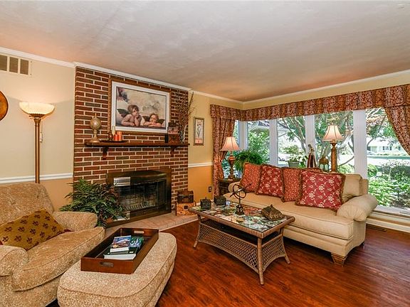 2nd image of 201 Beechwood Dr