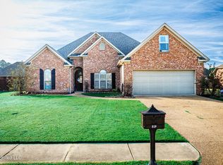 319 Bullock Cir, Richland, MS 39218