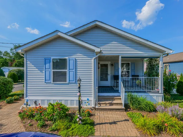 8 Hemlock Road, Southington, CT 06489