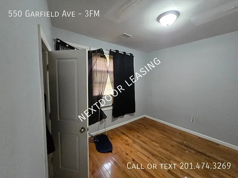 550 Garfield Ave #3FM — Photo 10