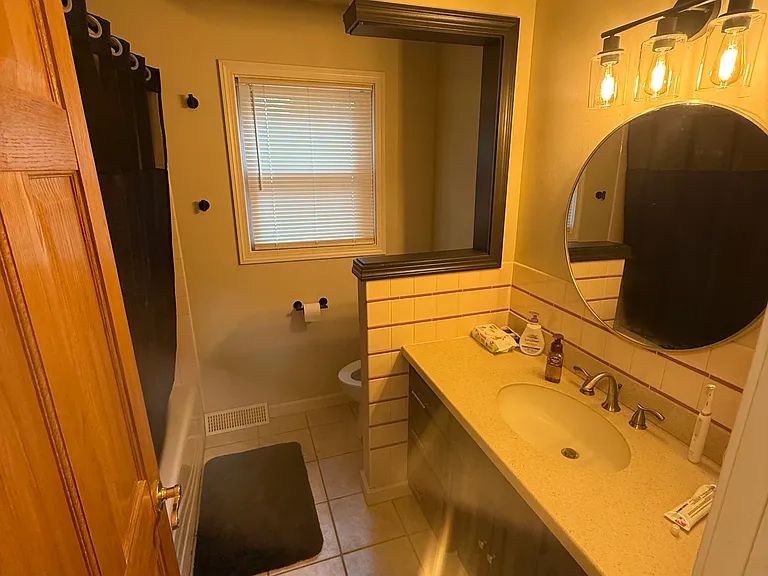 1497 Eastview Dr — Photo 5