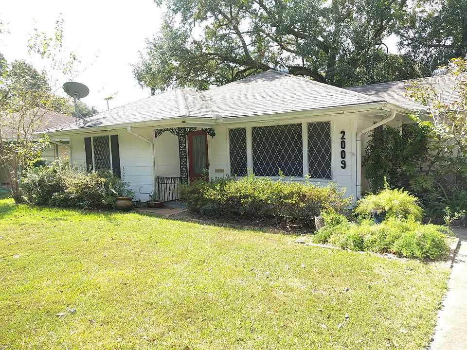 1st image of 2009 12th Ave