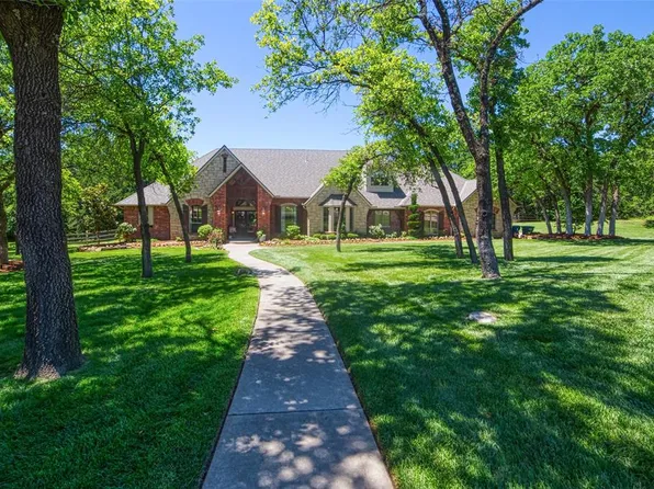 2311 Maria Cir, Edmond, OK 73034