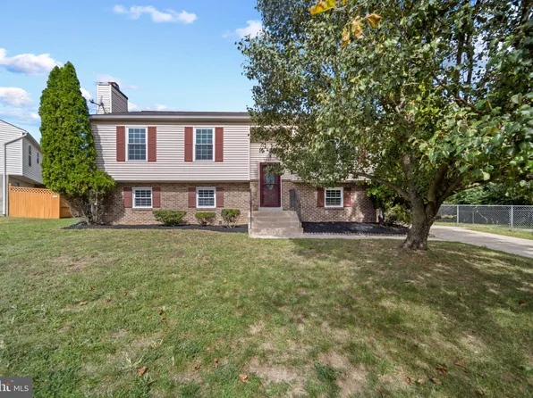 2902 Gateway Dr, Temple Hills, MD 20748