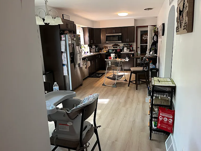 5684 Mapleton Dr — Photo 3