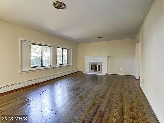 5th image of 4315 Robertson Blvd