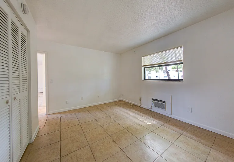 2142 Bradford St #306 — Photo 6
