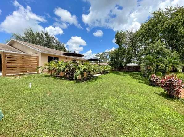 100 Dreamtime Ave, Lake Placid, FL 33852