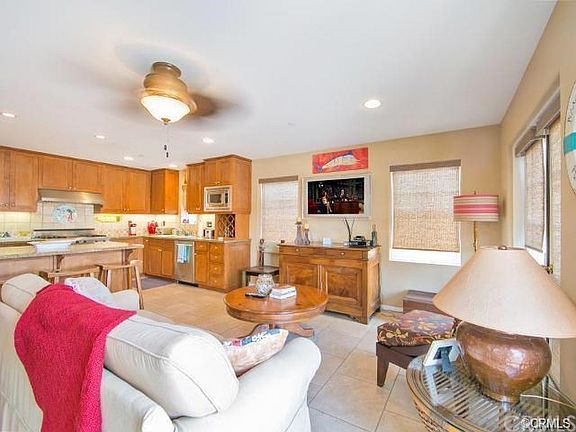 5th image of 128 36th St #1
