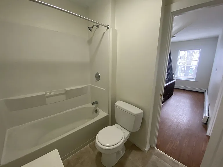 22 Ferry St #2 — Photo 20