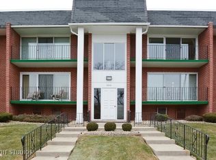 9640 S Komensky Ave APT 208, Oak Lawn, IL 60453