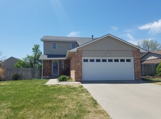 2907 Cliff Pl, Garden City, KS 67846