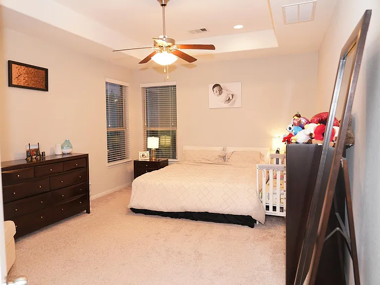 2404 Muzzie Ln — Photo 8