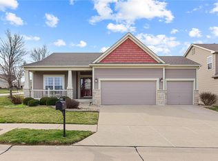 401 Via Roma Ct, Saint Peters, MO 63304