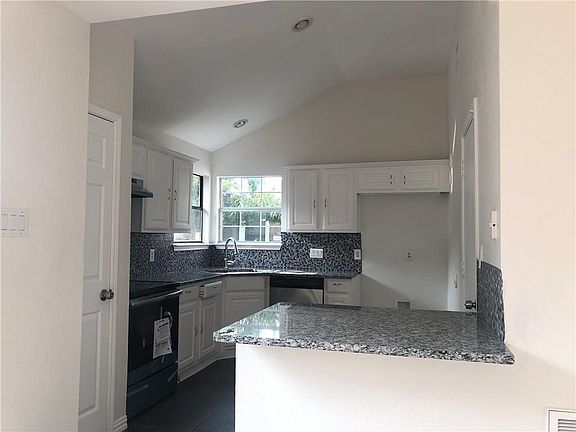 3rd image of 10732 Water Oaks Dr