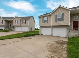 1110 Carriage Ln #B, Cameron, MO 64429