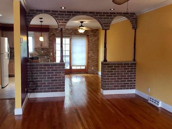2nd image of 3185 Barkley Ave #2