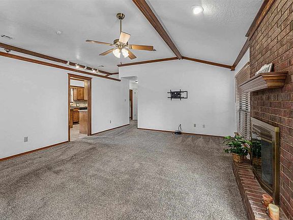 5th image of 2315 NE 36th St