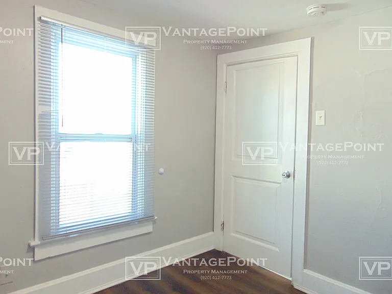 802 Kellogg St — Photo 9