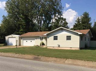 809 E 1st St, Mountain Home, AR 72653