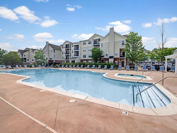 Dulles Greene | 2150 Astoria Cir, Herndon, VA