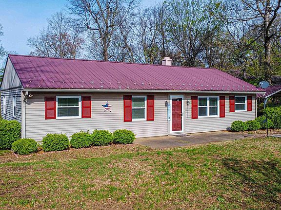 2nd image of 3924 Pecan Dr