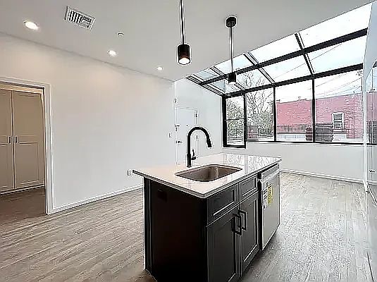 4th image of 20-01 Steinway St #2A