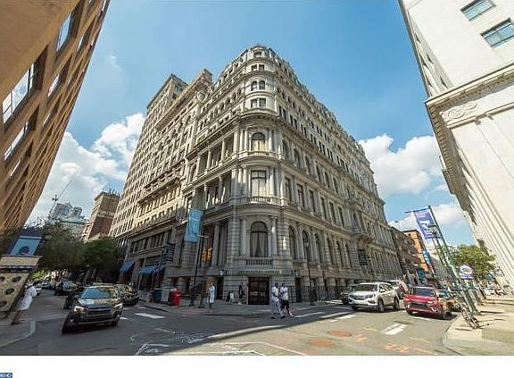2nd image of 1001 Chestnut St #905W
