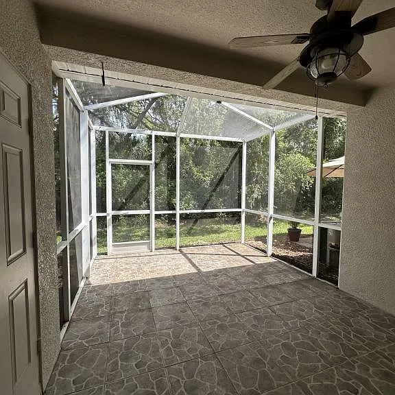15752 Fishhawk Falls Dr — Photo 11