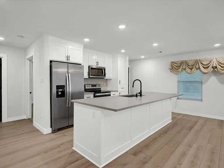 600 N Jordan St — Photo 7