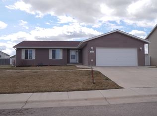 607 Express Dr, Gillette, WY 82718