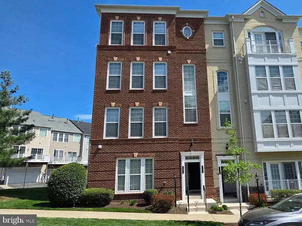 14501 Barkham Dr, Woodbridge, VA 22191