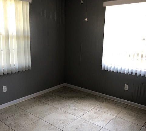 5th image of 1007 Mississippi Ave