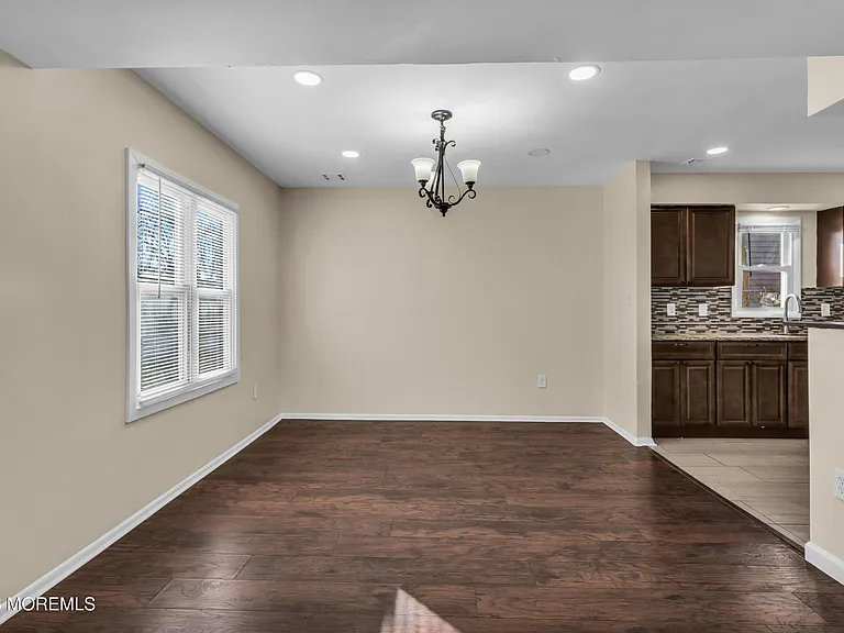 148 Dewitt Ave — Photo 12