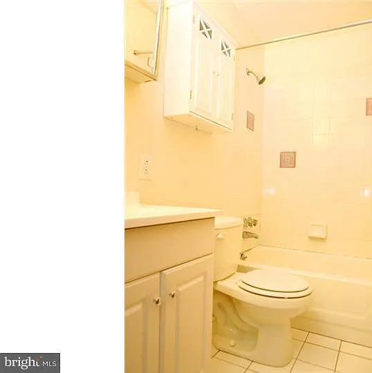 260 S 11th St #1 — Photo 11