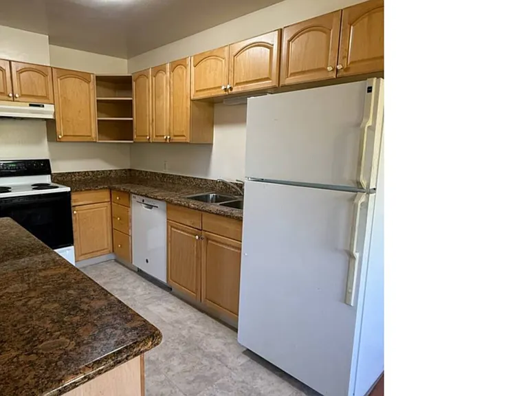 8 Davis Dr #B — Photo 5