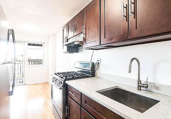 2nd image of 47-50 59th St #8G