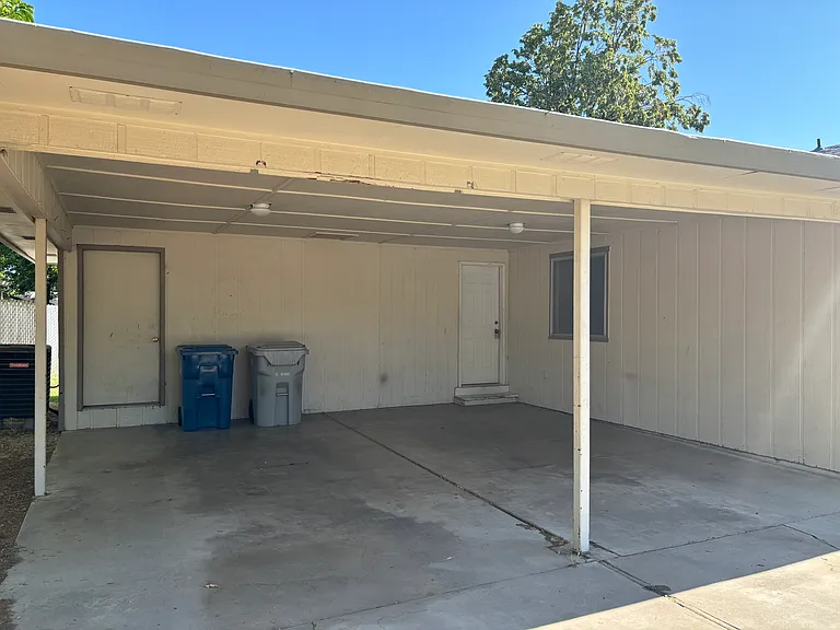1821 Cherry St — Photo 12