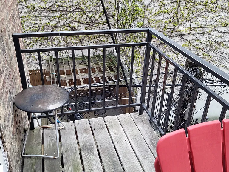 1216 N Lasalle St #2 — Photo 32