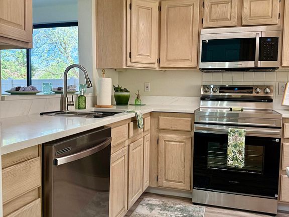 5th image of 3410 S Chaparral Dr