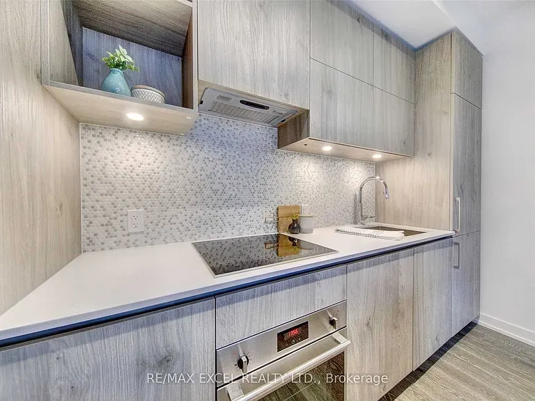1 Yorkville Ave #3402 — Photo 10