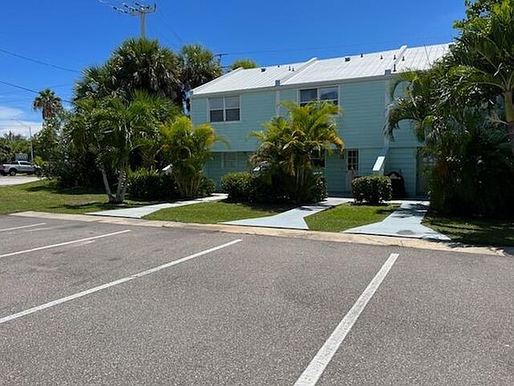 2nd image of 1010 Shorewinds Dr APT B
