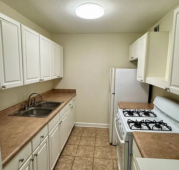 1700 SW 16th Ct #P23 — Photo 4
