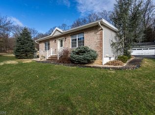 20 Summerfield Rd, Belvidere, NJ 07823