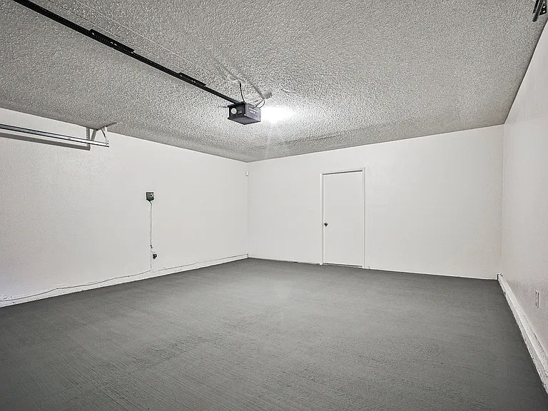 1608 Barrel Cactus Ct — Photo 20