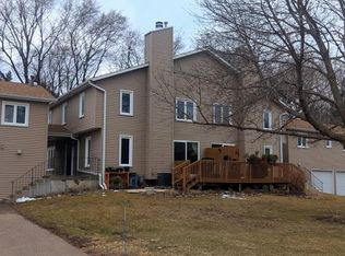 7305 Woodstock Curv, Bloomington, MN 55438