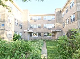 4641 Main St APT 1B, Skokie, IL 60076