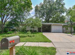 937 Dale Dr, Lincoln, NE 68510