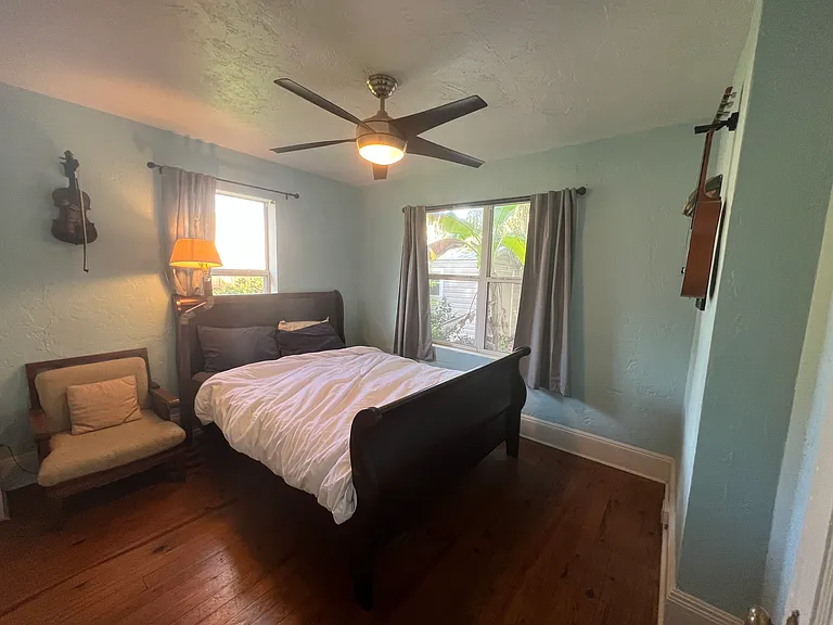 735 NW 7th St — Photo 22
